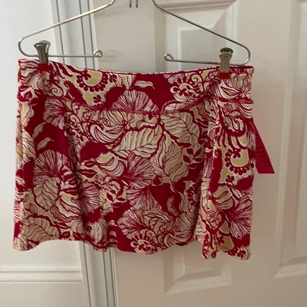 Lilly Pulitzer Red and Cream Skort in large NWT